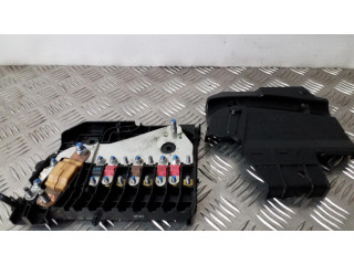 Блок предохранителей AV6T14A067BC   Ford Focus    