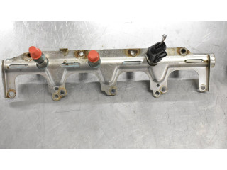 Топливная рампа 06J906051B Audi A3 S3 8P