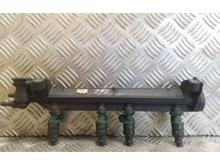 Топливная рампа 06A133317A   Volkswagen Golf IV  