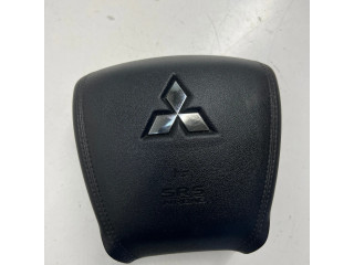 Подушка безопасности водителя    Mitsubishi Outlander