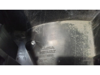 Блок предохранителей 8200738818 Dacia Logan I