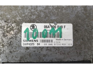 Блок управления двигателя 06A906019F   Skoda Octavia Mk1 (1U)