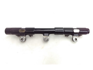 Vstřikovací lišta 175217543R, H8201257368 Nissan Navara D23