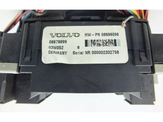 Блок предохранителей  08696098, 8679899   Volvo V70    