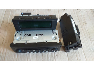 Радио/ проигрыватель CD/DVD / навигация