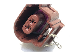 Vstřikovač 04L131113P Skoda Octavia Mk3 (5E)