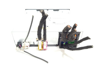 Радио/ проигрыватель CD/DVD / навигация