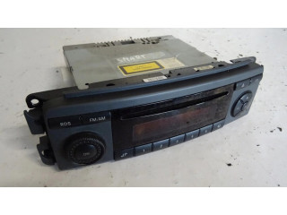 Радио/ проигрыватель CD/DVD / навигация