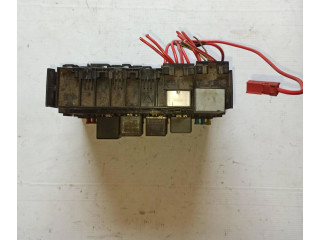 Блок предохранителей  357937039   Volkswagen Transporter - Caravelle T4    