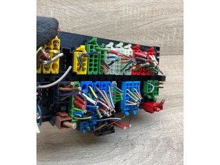 Блок предохранителей 357937039 Volkswagen Transporter - Caravelle T4