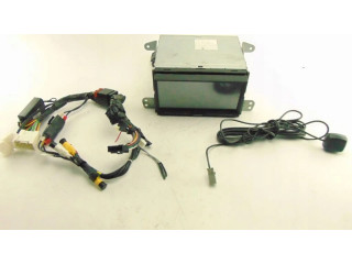 Радио/ проигрыватель CD/DVD / навигация