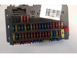 Блок предохранителей  518174503, yqe103138   Rover 75    