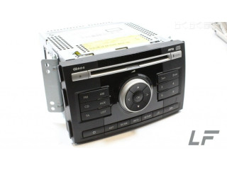 Радио/ проигрыватель CD/DVD / навигация