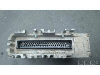 Řídící jednotka 6160028405, 032906030M   Volkswagen Golf III 1995