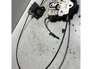 Zámek zadních dveří    Lexus IS 220D-250-350 2008