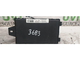 Блок предохранителей 8200564718 Dacia Sandero