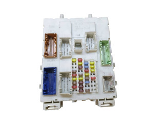 Блок предохранителей 010012, 000084 Ford Transit - Tourneo Connect