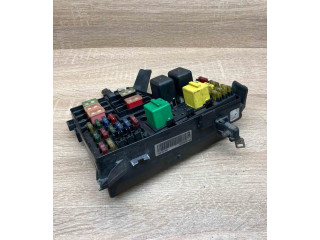 Блок предохранителей YQE102190, 142330031198 Rover 620