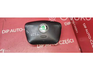 Подушка безопасности водителя 1V0880201   Skoda Octavia Mk1 (1U)