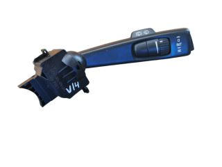 Ручка стеклоочистителей 8682869   Volvo V50