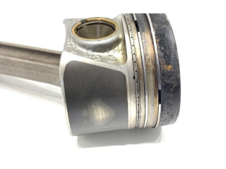  Поршень с шатуном  04LA  Skoda Kodiaq  