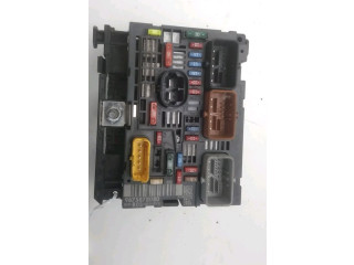 Блок предохранителей 1609996580   Peugeot Expert    