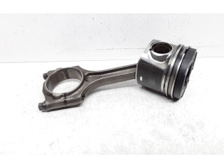  Поршень с шатуном D5204T2 81L123  Volvo V60  