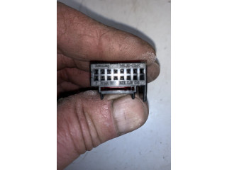 Зеркало электрическое Volkswagen Golf Plus 2005 - 2013 года