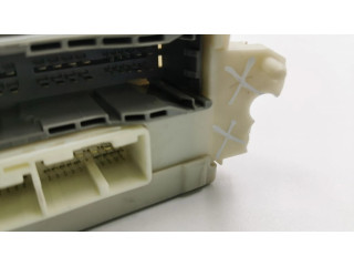 Pojistková skříňka 8273030631, 611200015 Lexus GS 300 350 430 450H 2007