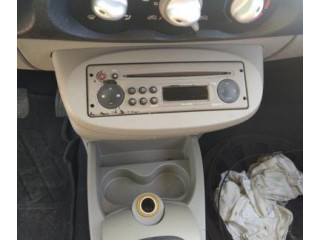 Панель приборов 8200725329 Renault Twingo II