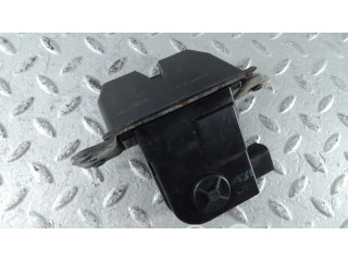 Zámek zadních dveří 812303Z000   Hyundai i40 2014