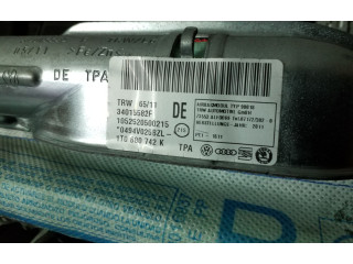 Руль Volkswagen Touran II  2010 - 2016 года 1T0880742K      