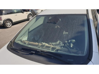 Переднее стекло