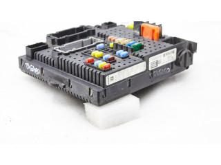 Блок предохранителей 8676391   Volvo V70    