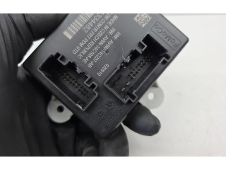 Блок управления дверью 31334482, AV6N14C237AB   Volvo S60