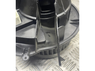 Вентилятор печки    LHD86577, 21040   Volvo XC90