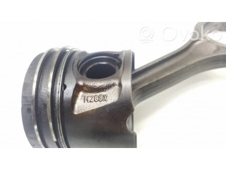 Píst H268X Citroen C6 pro naftový motor 2.7