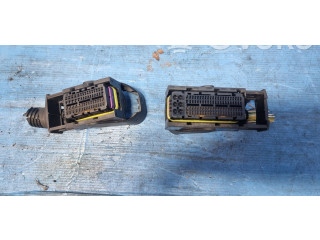 Блок управления двигателя 0281017827, 55263139   Fiat 500L