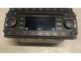 Радио/ проигрыватель CD/DVD / навигация