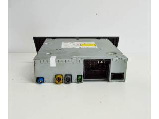 Радио/ проигрыватель CD/DVD / навигация