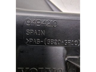 Блок предохранителей  9494210   Volvo V70    