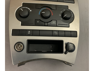 Блок управления климат-контролем P55037979AA   Jeep Commander