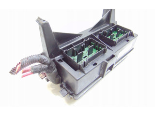 Блок предохранителей 04692114AC   Jeep Commander    