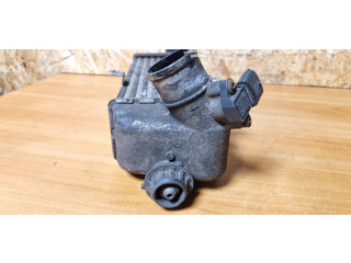 Интеркулер 282702a670 KIA Ceed