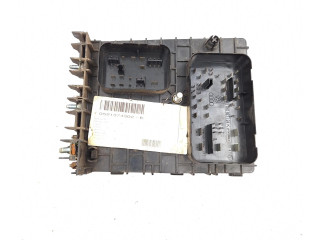 Блок предохранителей 1K0937124K, 014189851   Volkswagen Caddy    