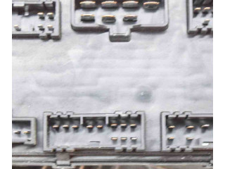   Pojistková skříňka MB649041   Dodge Stealth 1991