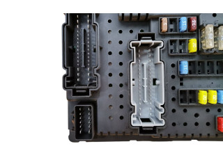 Блок предохранителей 30728512, 06W033 Volvo XC90