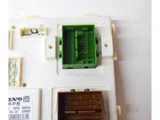 Блок комфорта 31453184 Volvo XC40