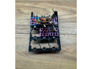   Pojistková skříňka 1T1937503A   Volkswagen Caddy 2011