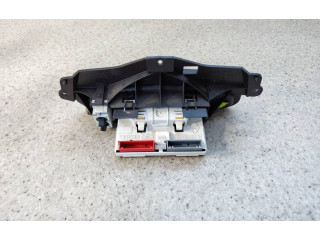 Дисплей    P8200028364A   Renault Scenic I